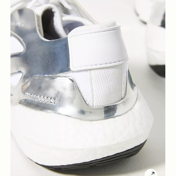 New Adidas by Stella McCartney Ultraboost 22 Sneakers - Picture 4 of 8